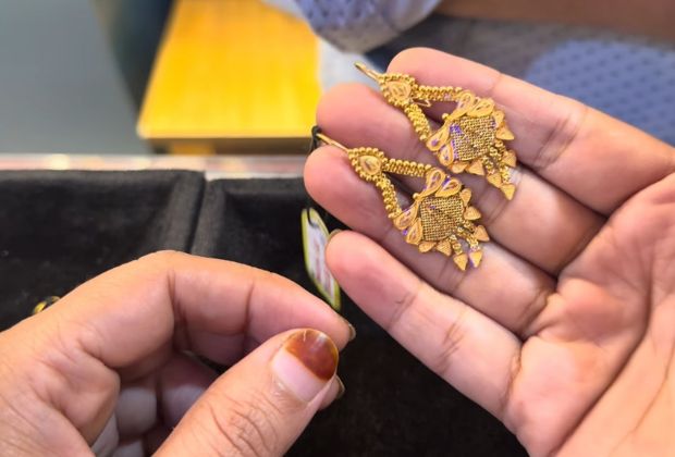 bridal gold earrings designs
