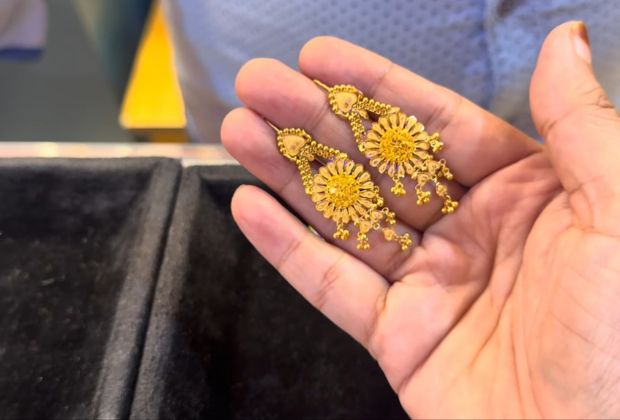 Earrings designs Gold Latest