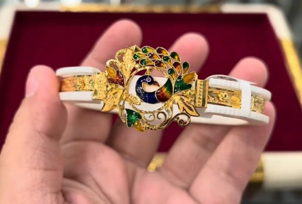 Women new pola design gold