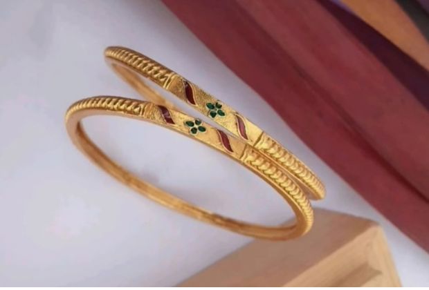 Simple and beautiful bangle designs