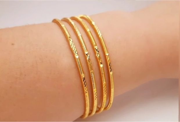 A bangle design suitable for all occasions.